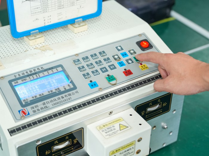 使用等離子體表面技術(shù)清潔OLED